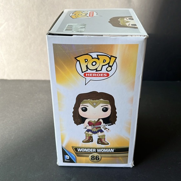 Funko Pop Wonder Woman #86 DC Comics Justice League Batman v Superman Figure - Picture 3 of 6